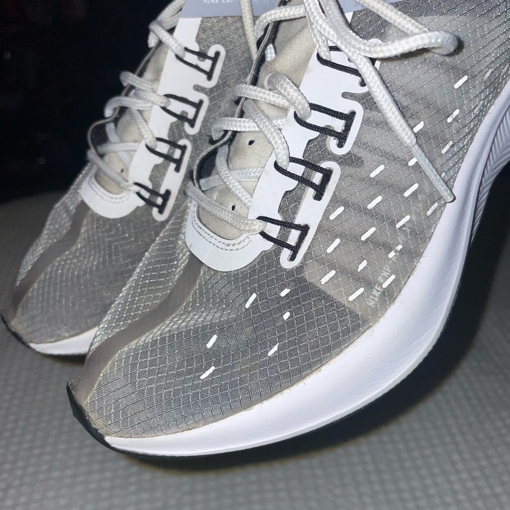 Nike Gray, Black and White “Big Kids/Youth Size-4 1/2 or Womens size 6